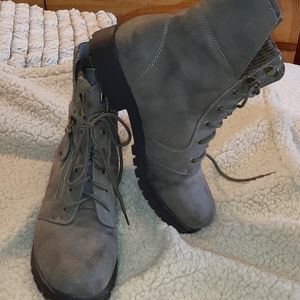 whitemt boots